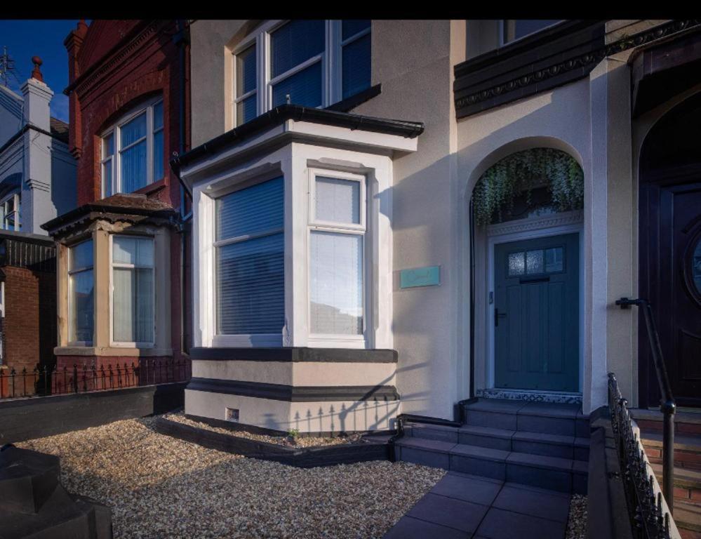 Coral Boutique Apartment 3 Blackpool Bagian luar foto